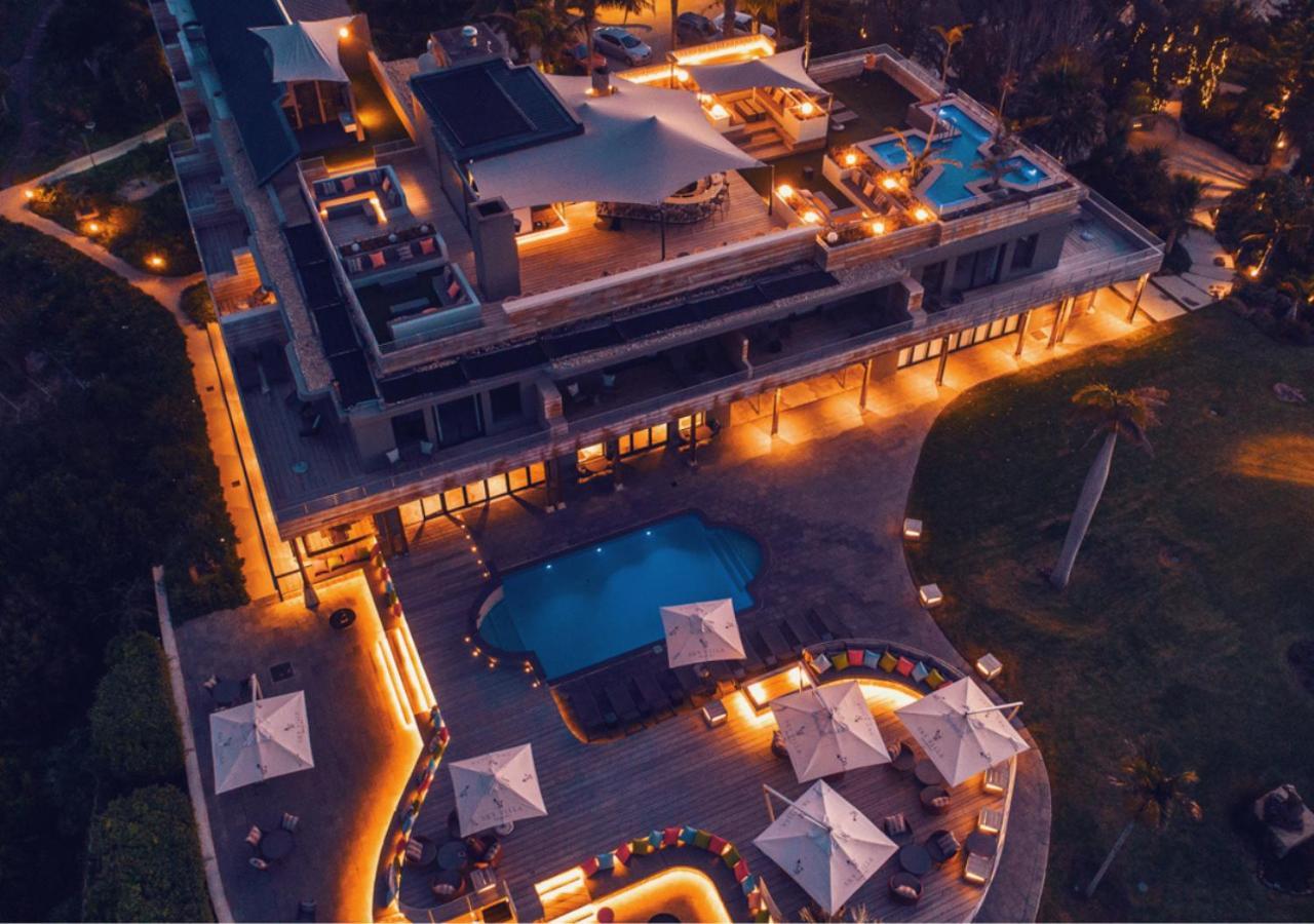 스카이 빌라 부티크 호텔 플레튼버그 베이 외부 사진 Aerial view of the hotel